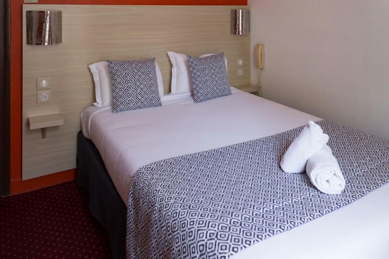 Hotel De Paris La Defense Пюто Екстериор снимка