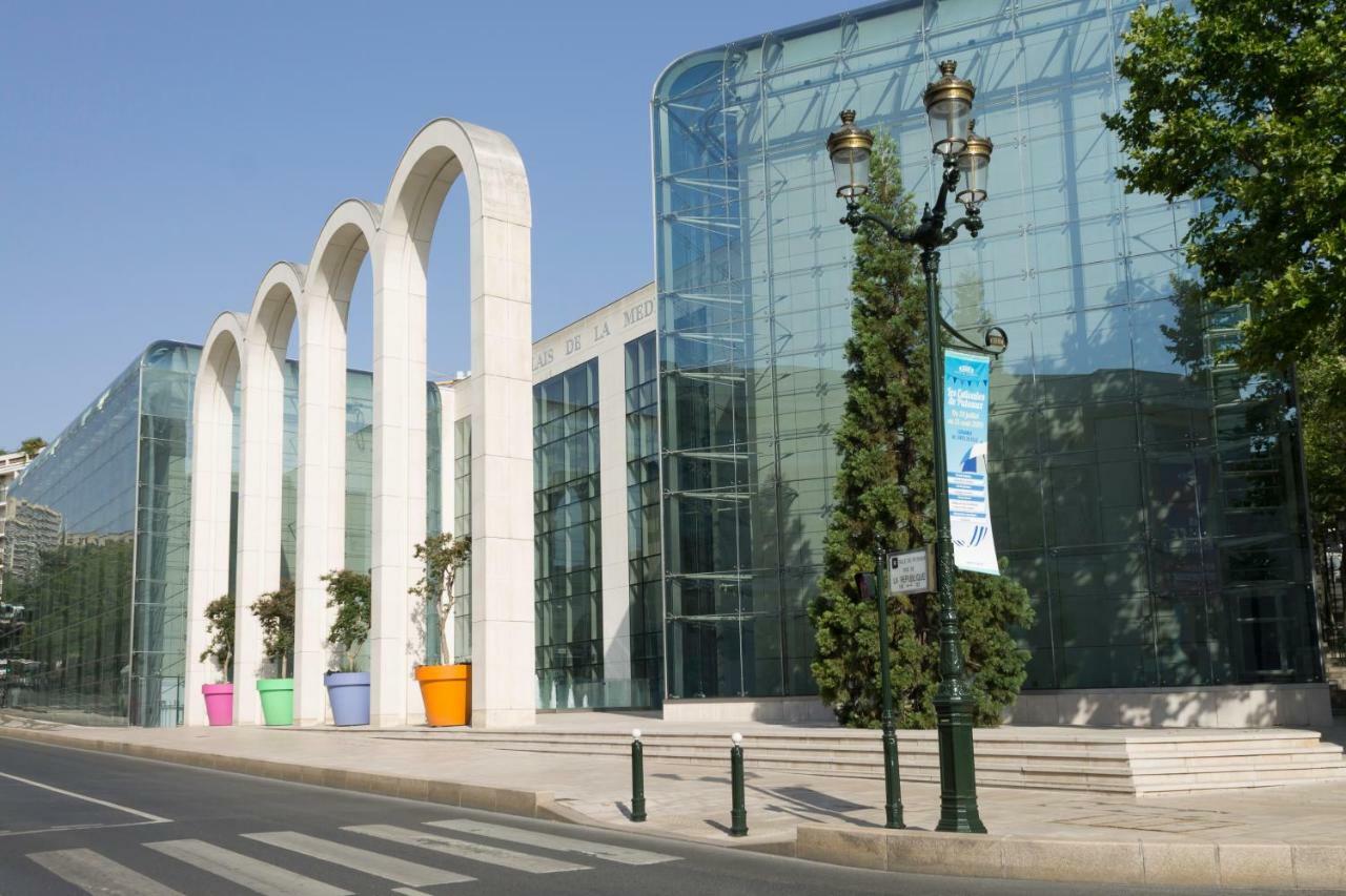 Hotel De Paris La Defense Пюто Екстериор снимка