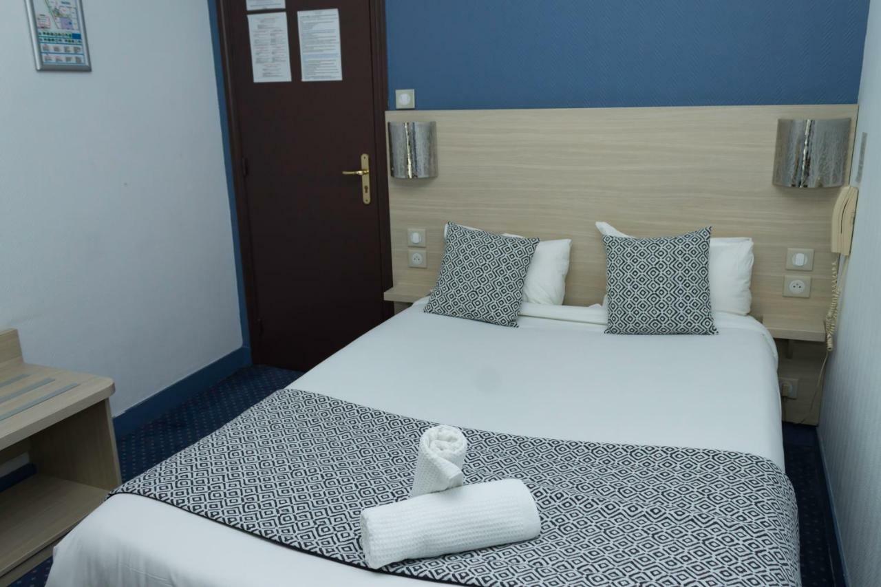 Hotel De Paris La Defense Пюто Екстериор снимка