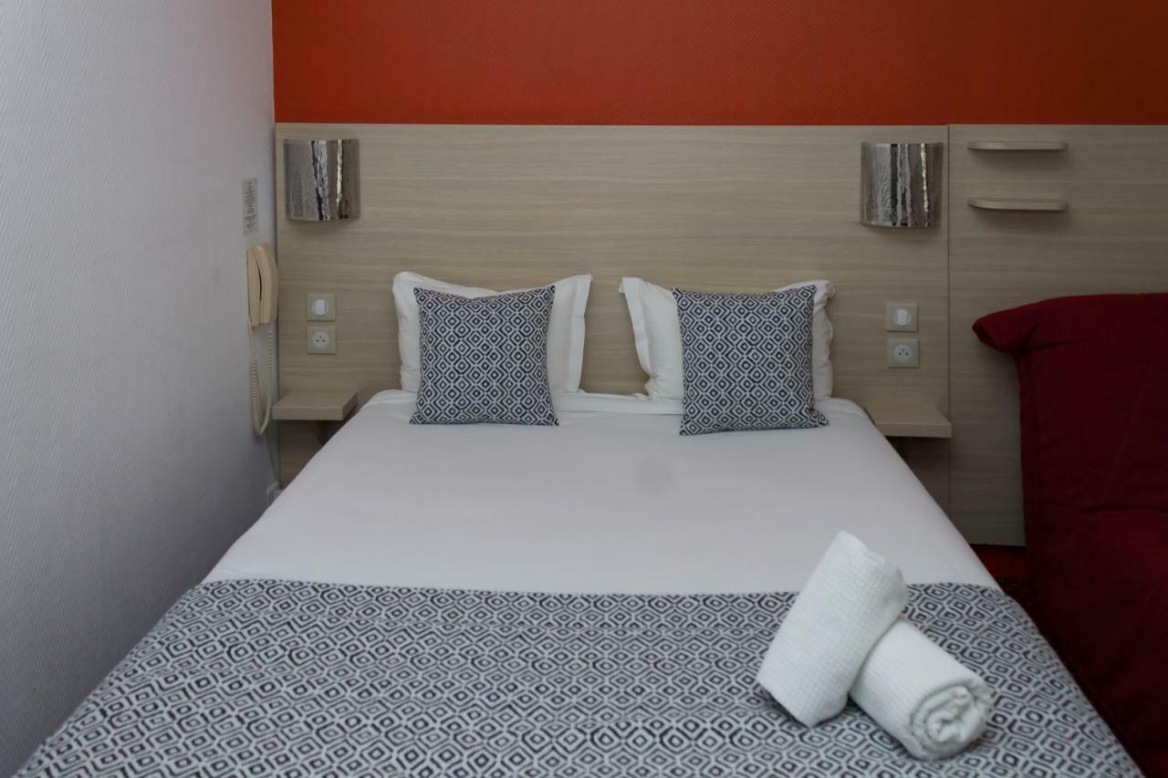 Hotel De Paris La Defense Пюто Екстериор снимка